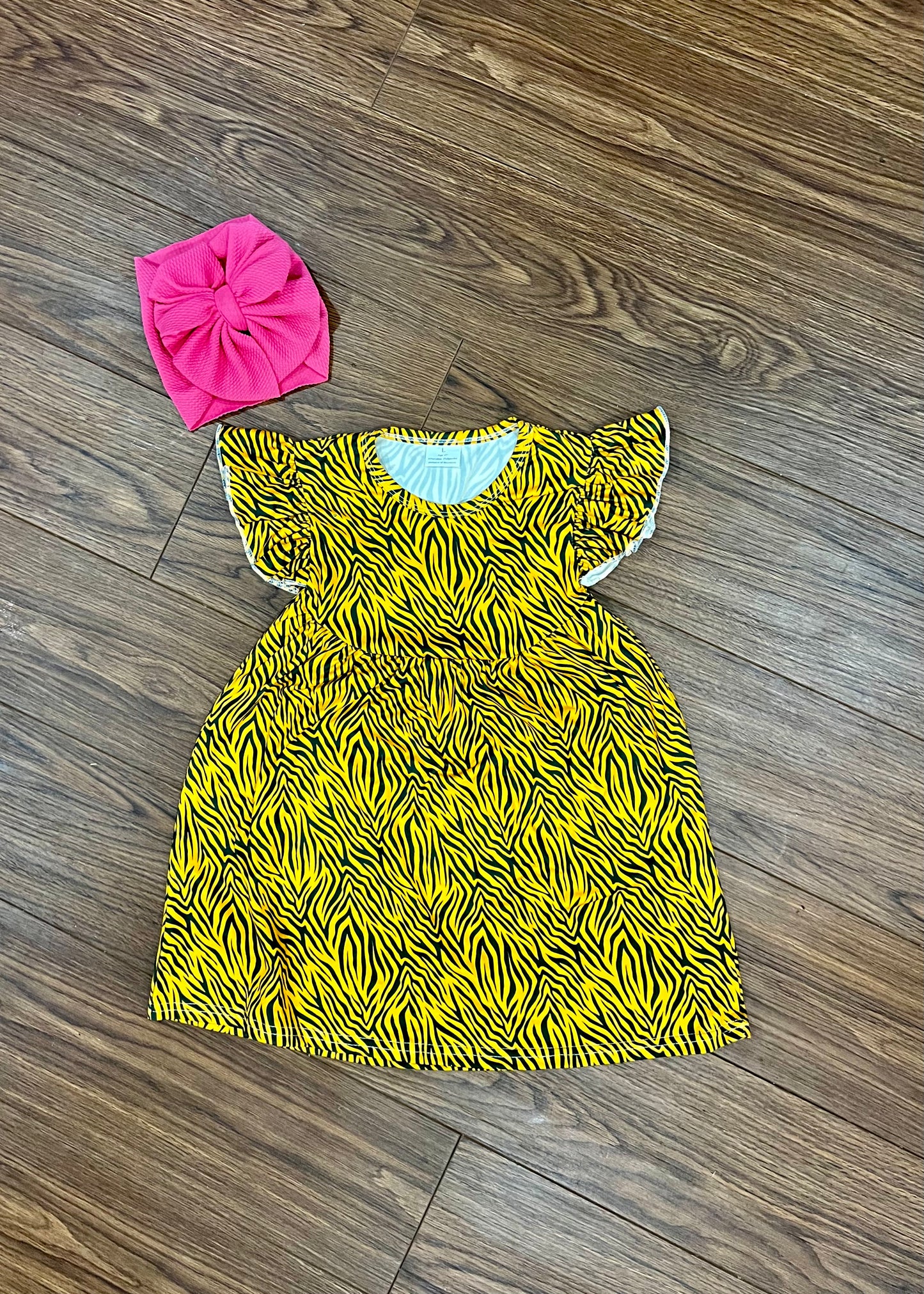Vestido a rayas de tigre para niño pequeño