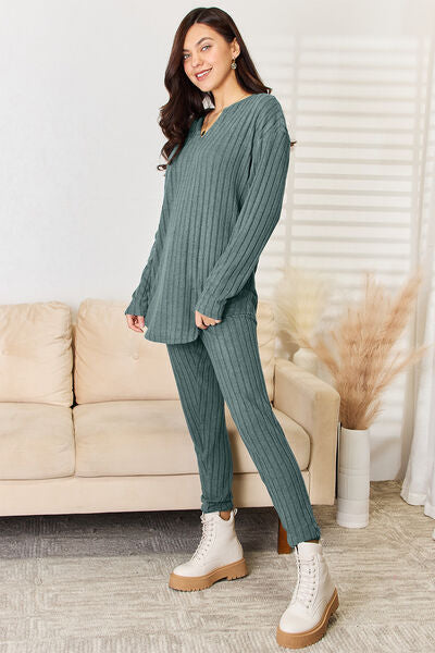 Conjunto de manga larga con cuello en V
