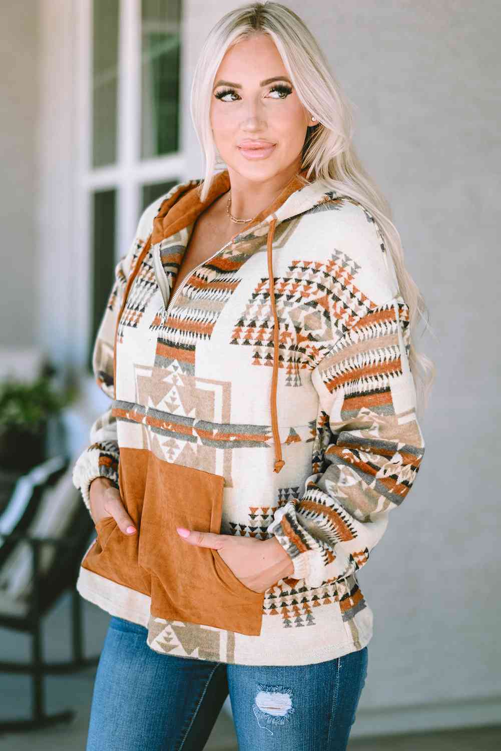 Sudadera con capucha y cremallera de un cuarto con estampado azteca