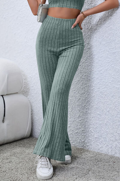 Pantalones acampanados de cintura alta