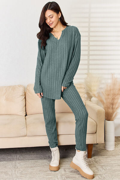 Conjunto de manga larga con cuello en V
