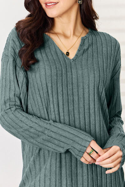 Conjunto de manga larga con cuello en V