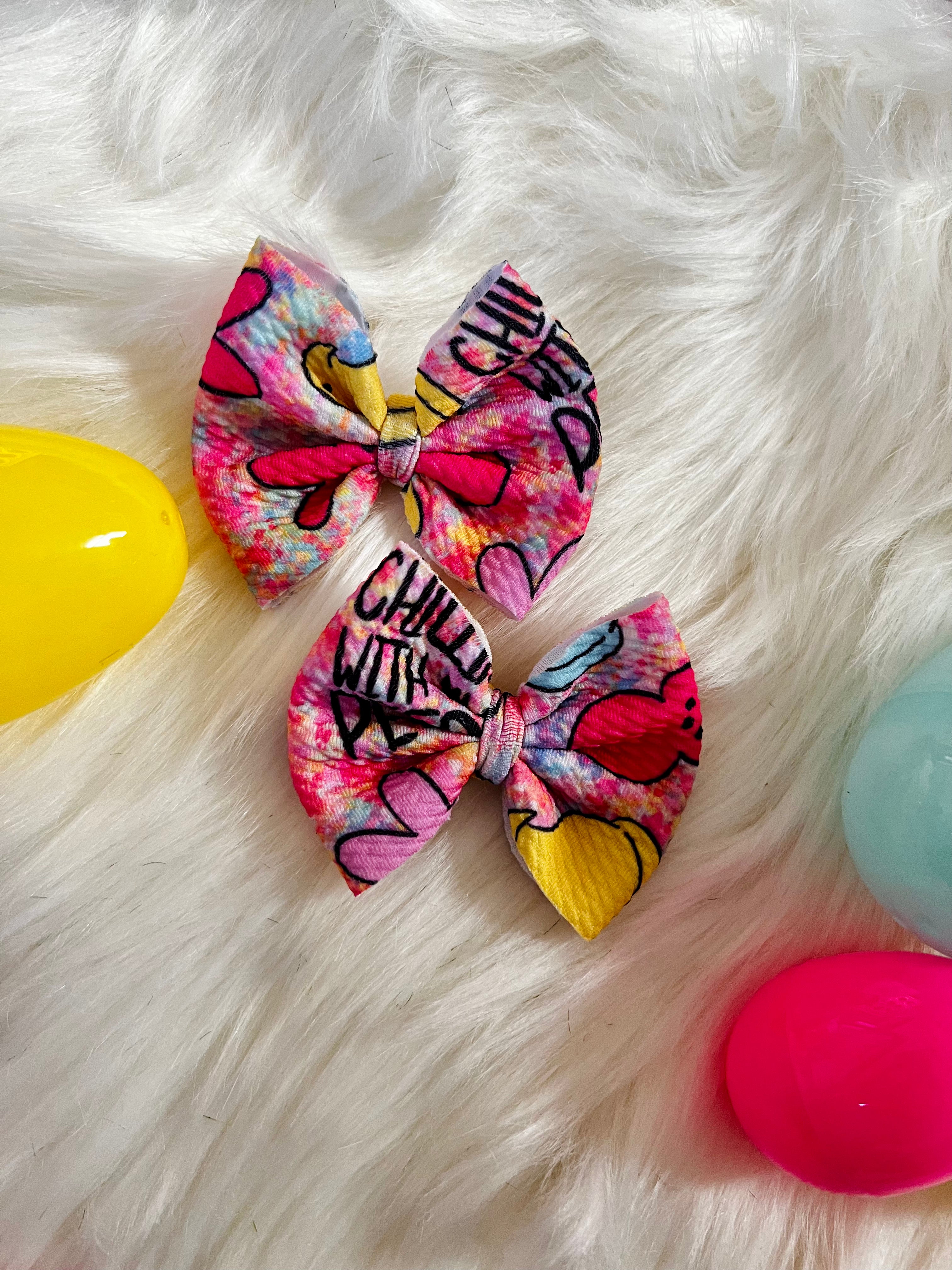 Chillin With My Peeps Bow