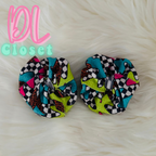 RETRO CHECKERED WAVE BOWS