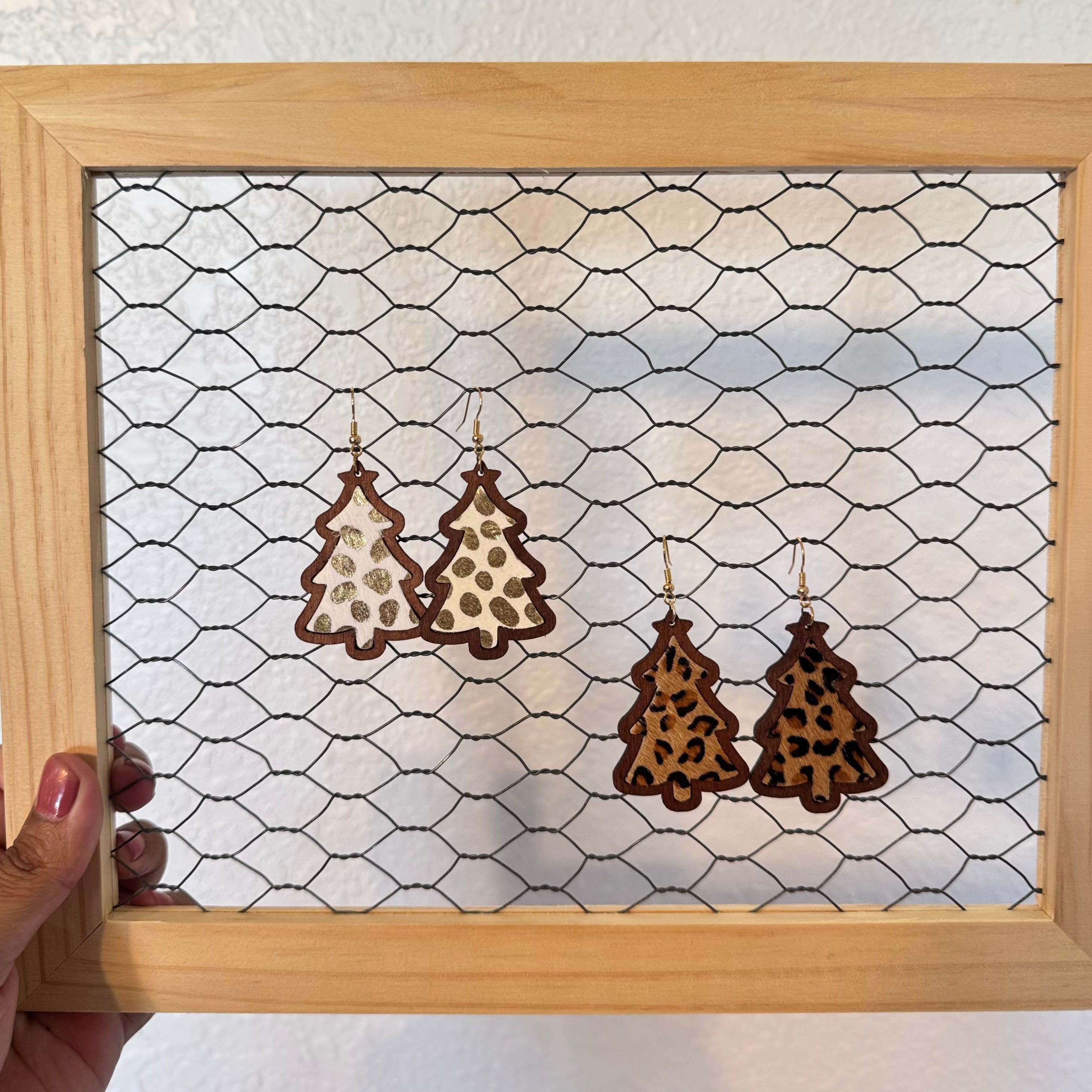 COUNTRY CHRISTMAS TREE EARRINGS