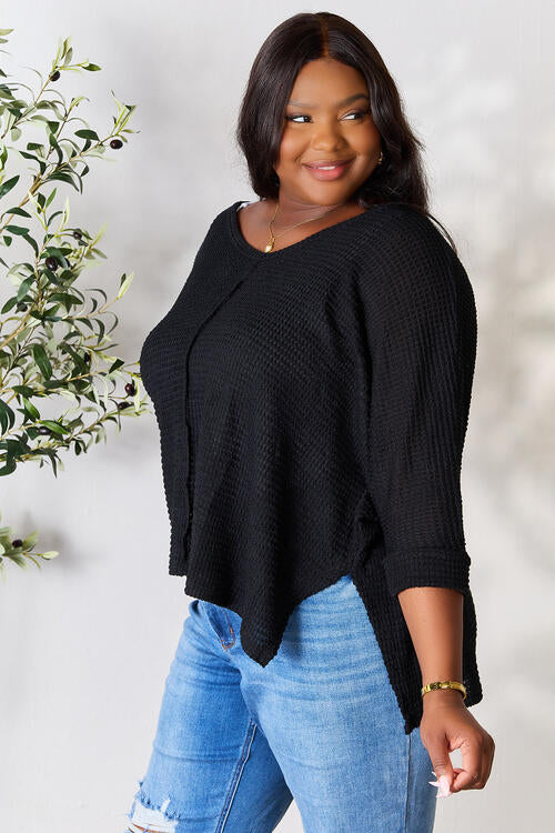 Top de punto con aberturas altas y bajas