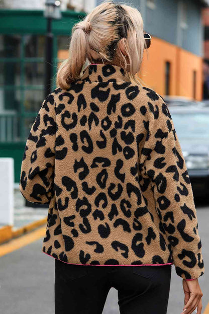 Chaqueta de leopardo y rosa