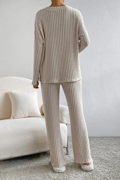 Ribbed V-Neck Lounge Set