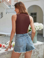 Top corto de canalé con cuello simulado