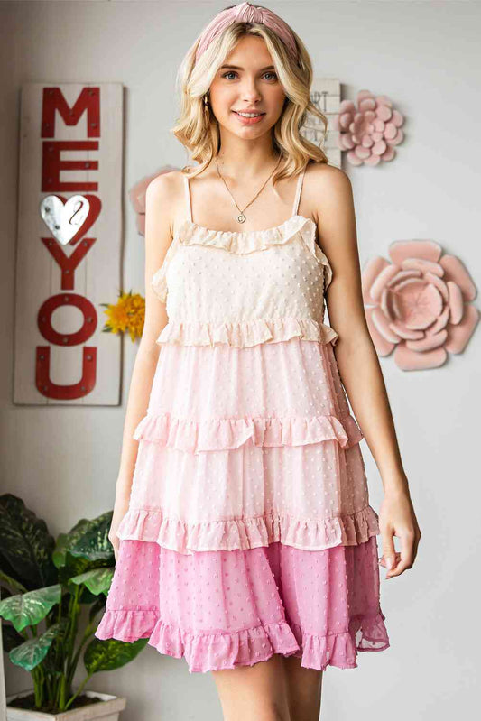 Vestido rosa con volantes y lunares suizos ombré