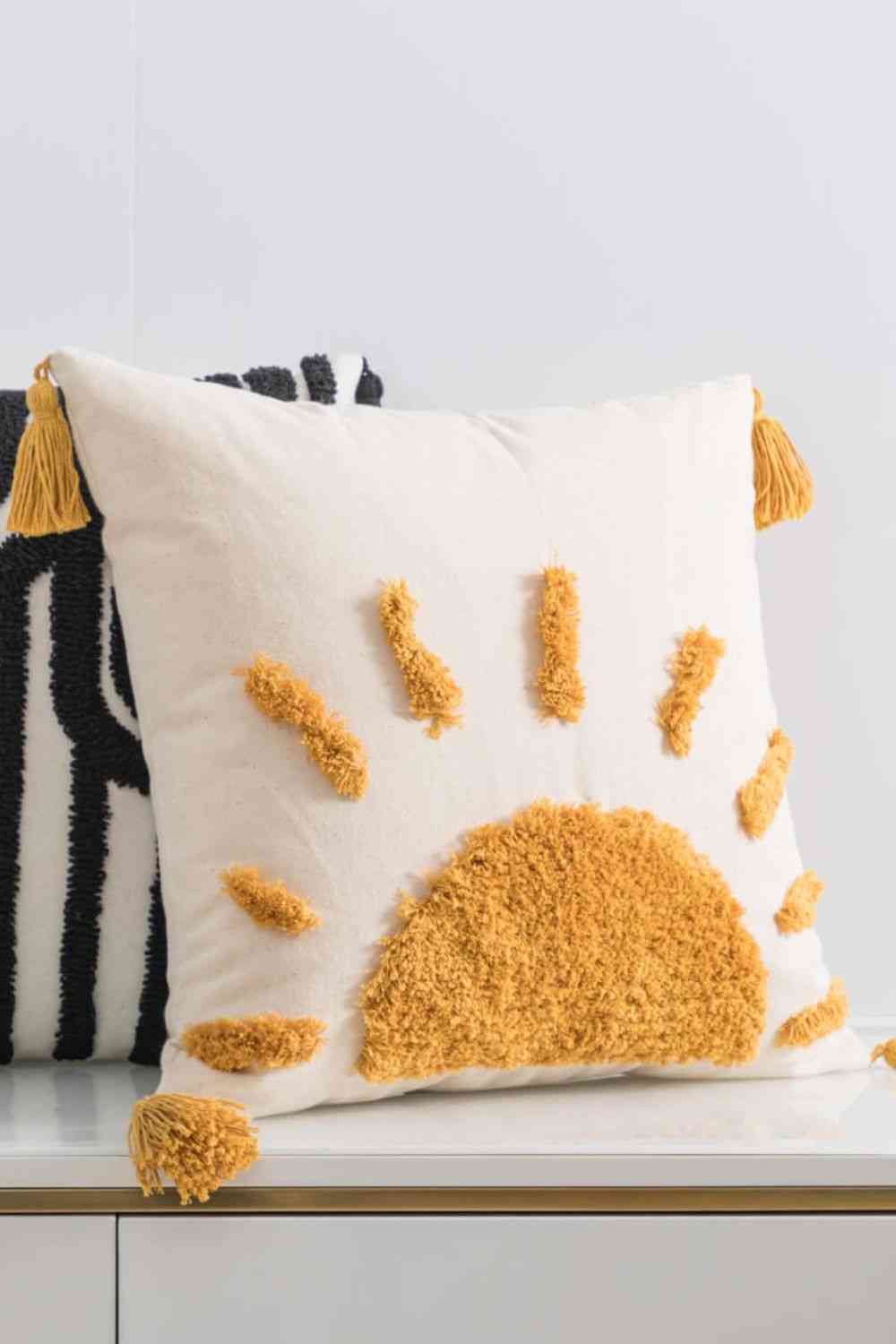 Funda de almohada decorativa con borlas de sol tejidas