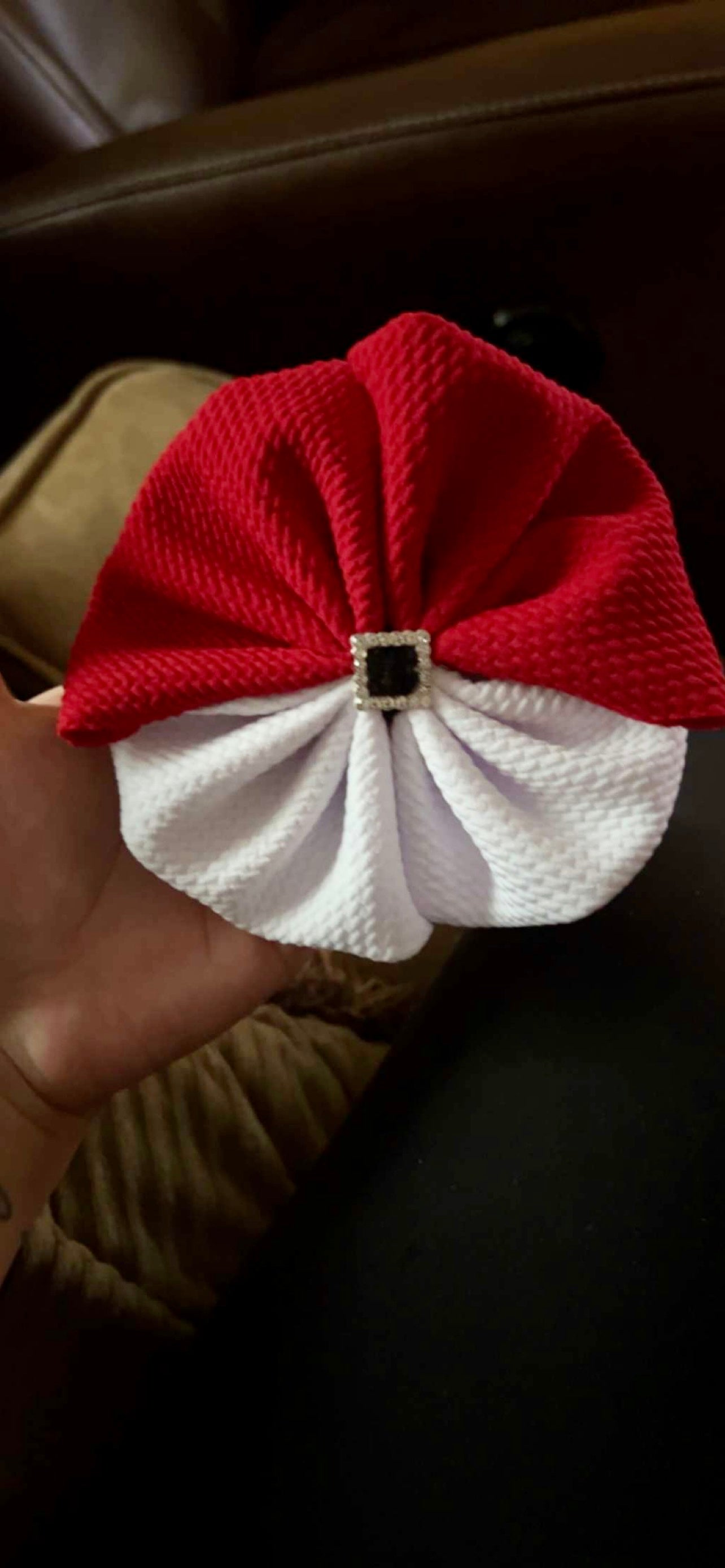 Santa Messy Bow